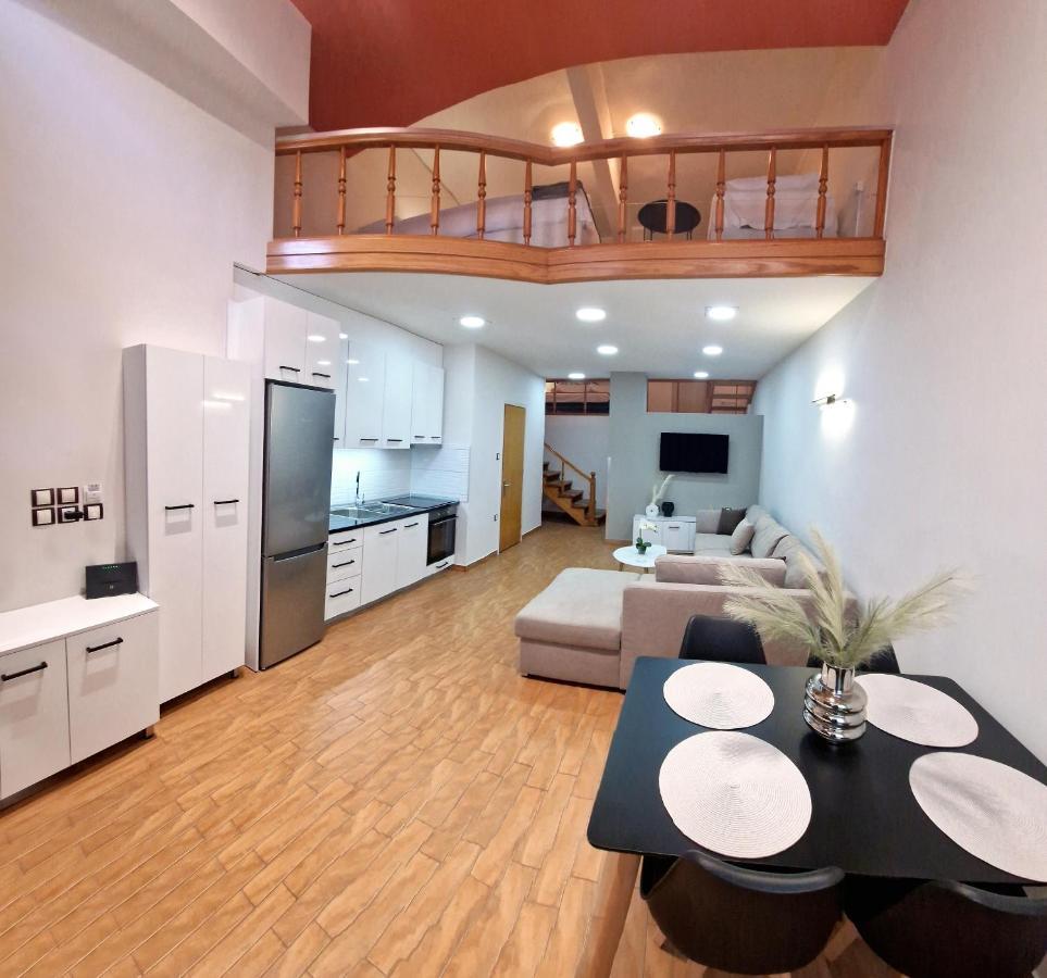 Pg Luxury Apartment カヴァラ エクステリア 写真