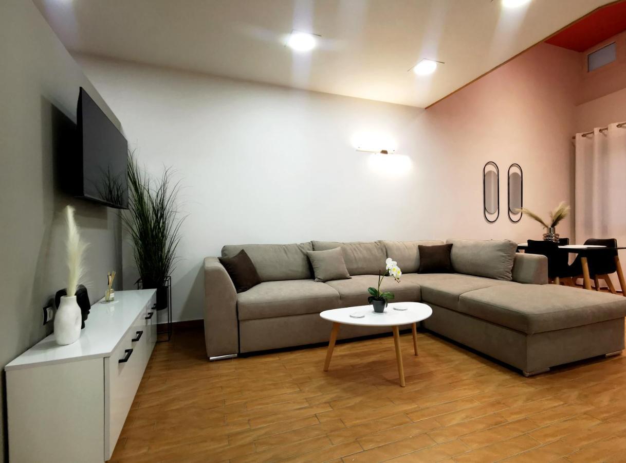 Pg Luxury Apartment カヴァラ エクステリア 写真